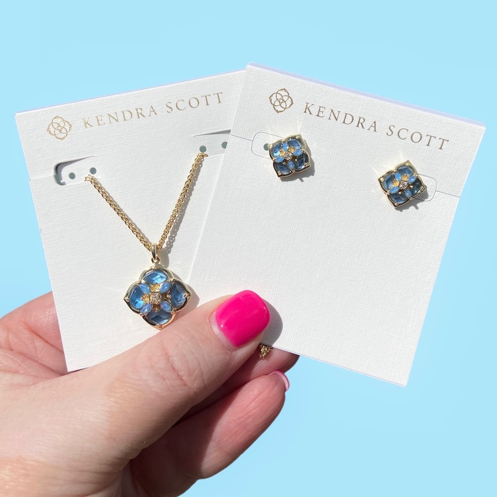 NWT Kendra Scott Dira Stone Earrings and Necklace set